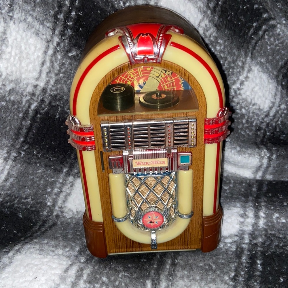 Wurlitzer mini cd jukebox decoration